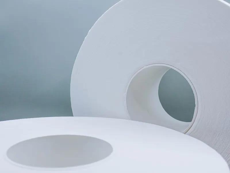 Centre-pull toilet rolls